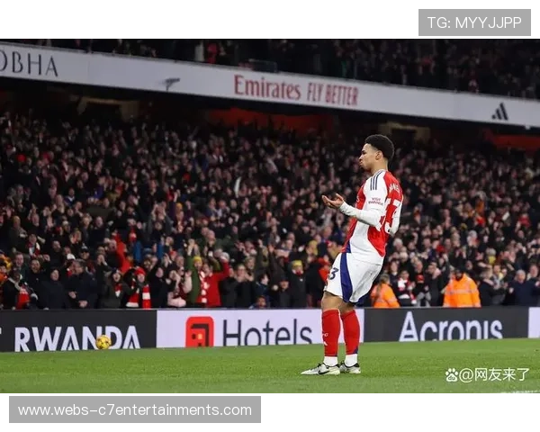 多位英超球星参与慈善活动,回馈当地社区 多位英超球星参与慈善活动,回馈当地社区
